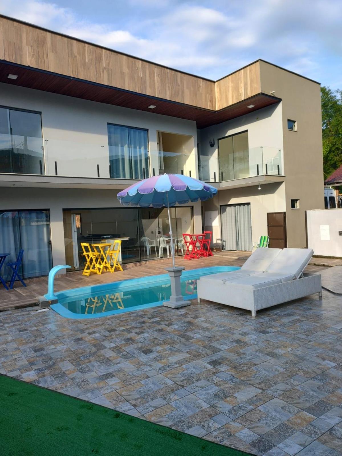 ホテル Morada Stucchi Balneário Camboriú エクステリア 写真